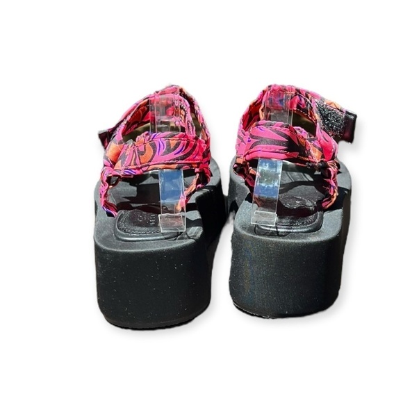 🌻ASOS Design Pink Colorful Sporty Flat Platform Sandals Size 7 - Picture 4 of 11